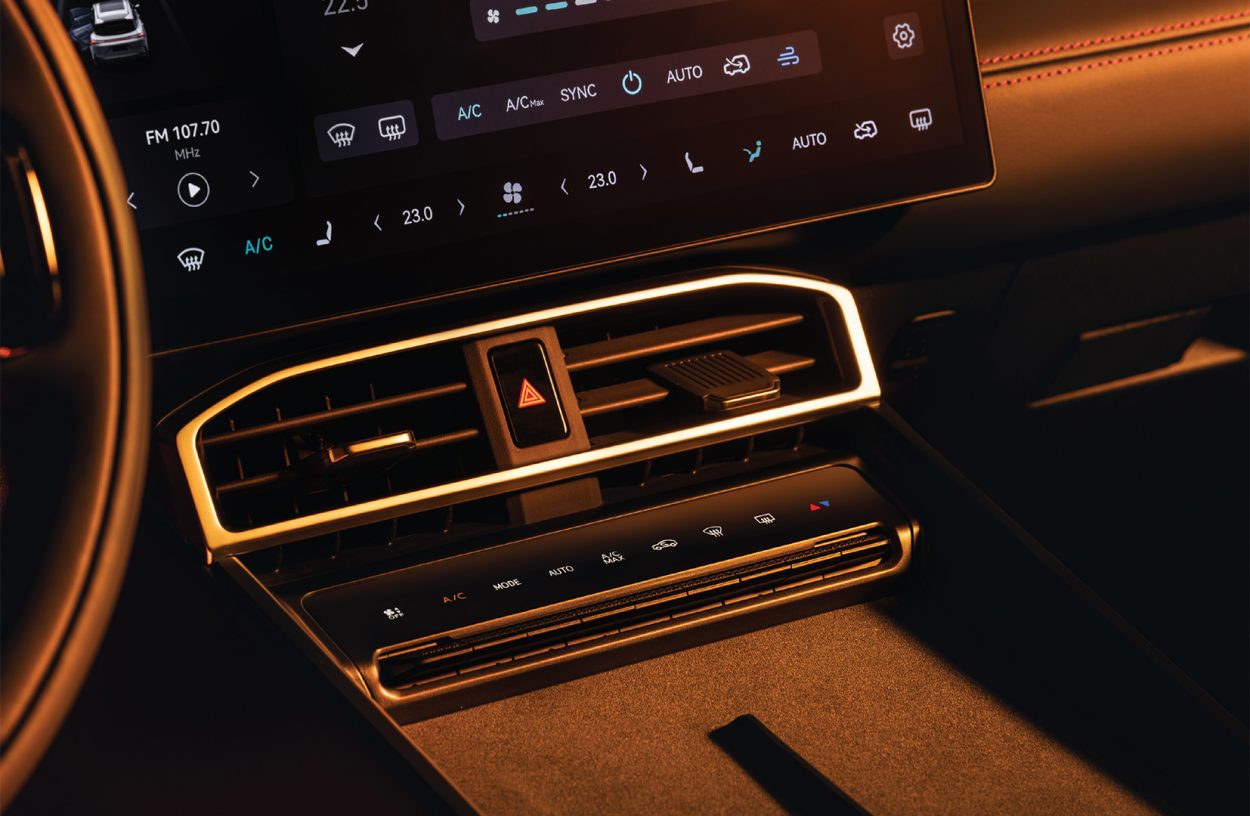 Soueast S06 Interior
